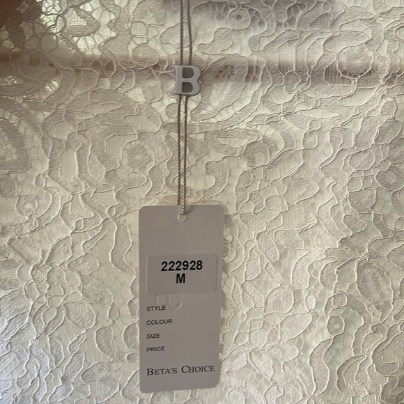 NWT Beta's Choice White Lace Short Ruffle Sleeve Lined Top Size Medium - Picture 11 of 11